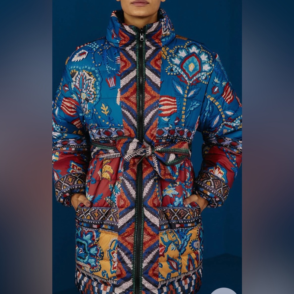 FARM Rio Black Quilted Puffer Jacket with Multicolor Floral & Geometric Print - Picture 4 of 4
